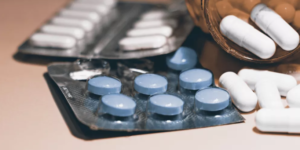 Kilo Aldıran Hormon İlaçları: Faydaları ve Yan Etkileri 5 kilo aldiran hormon ilaclarii 1